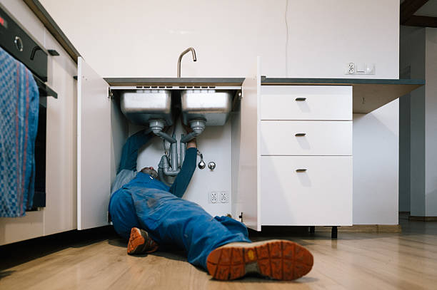 Professional Drain Cleaning technician working in Kit Carson, CA